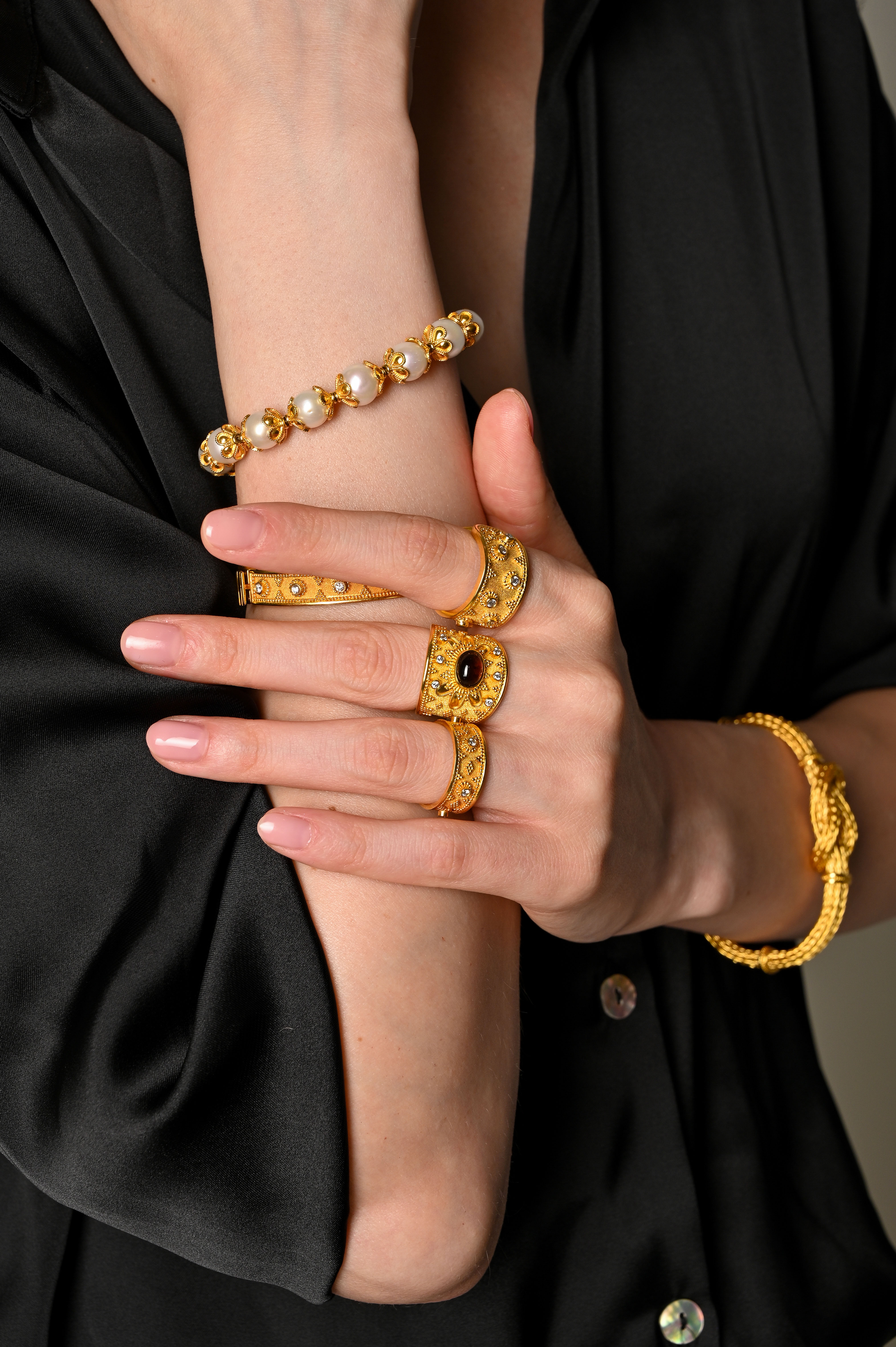 EONIA COLLECTION 18K Handcrafted Jewelry in Gold